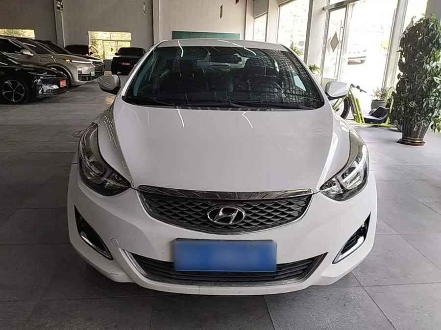 Hyundai Elantra
