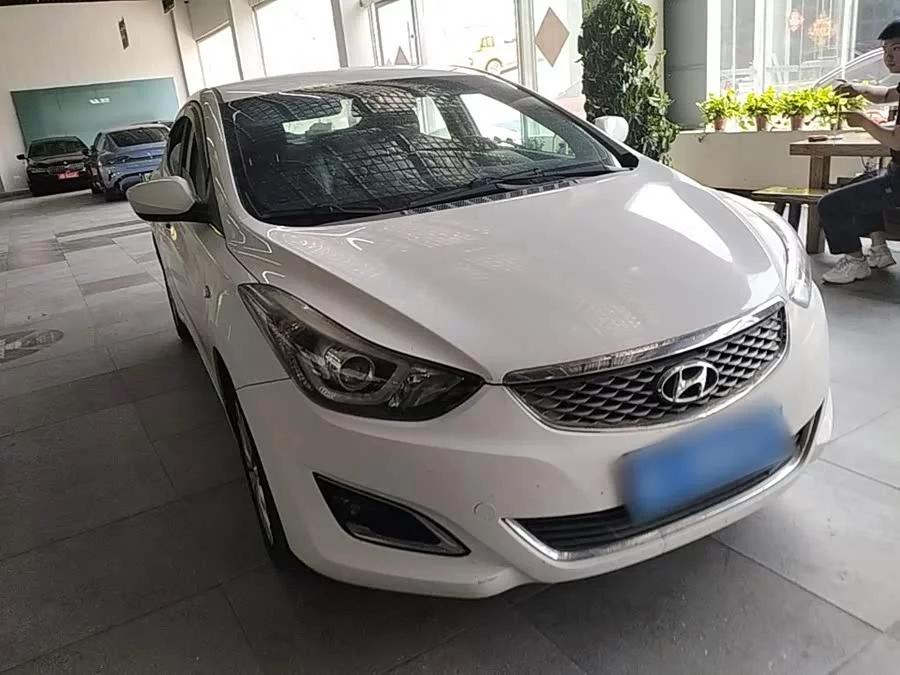 Hyundai Elantra