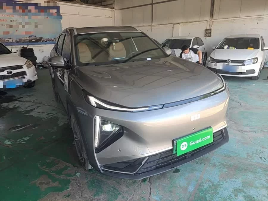 Geely Galaxy L7