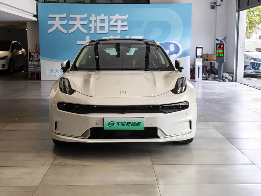 Zeekr 001