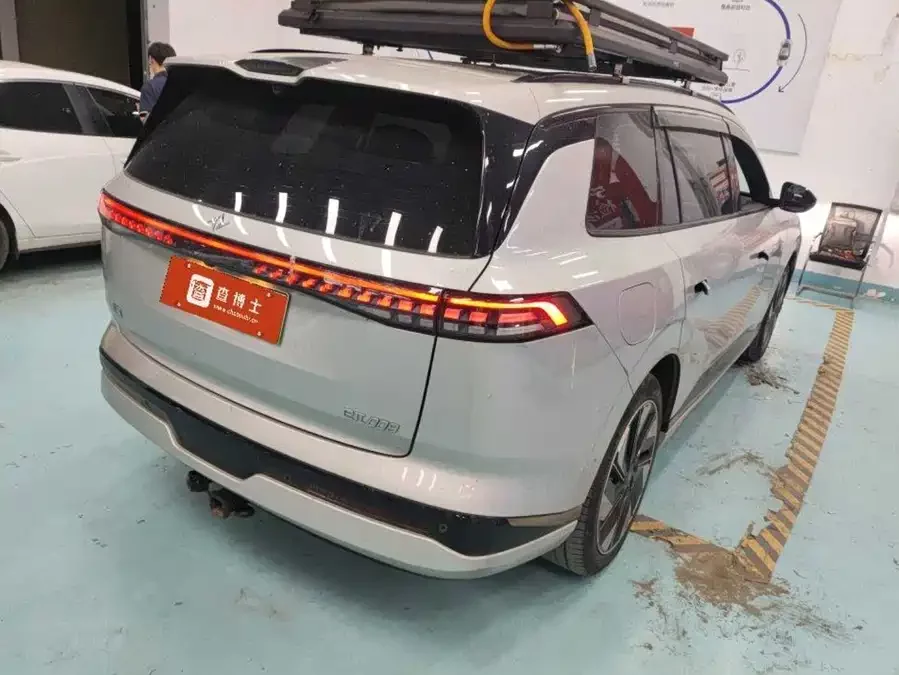 Dongfeng eπ008