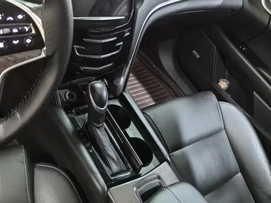 Cadillac XTS