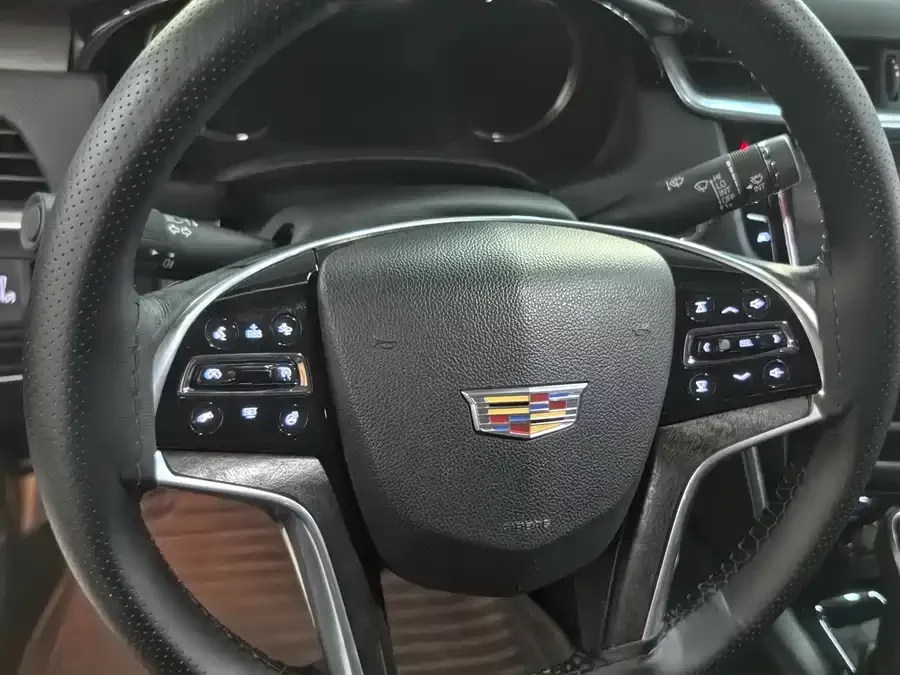 Cadillac XTS