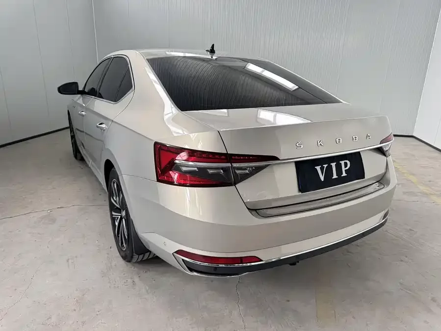 Skoda SuperB