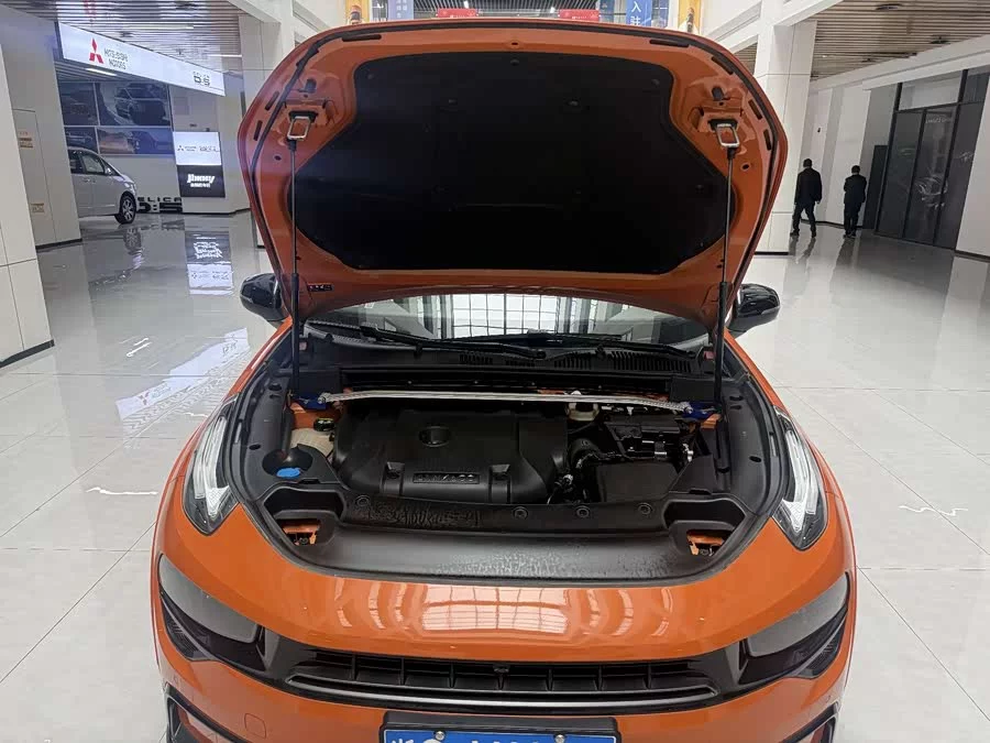Lynk & Co 02 Hatchback