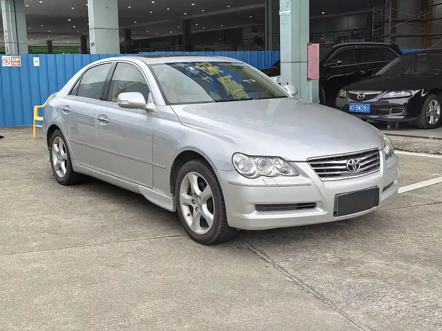 Toyota Reiz