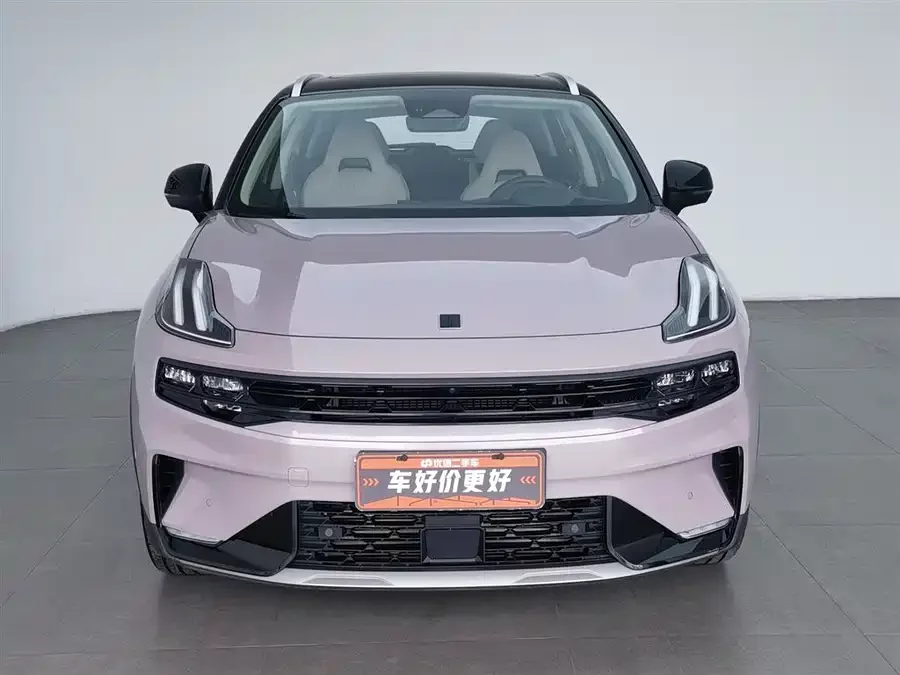 Lynk & Co 06