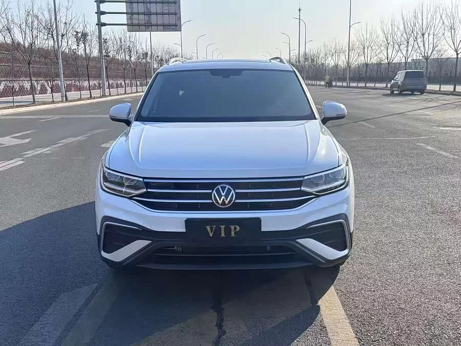 Volkswagen Tiguan L