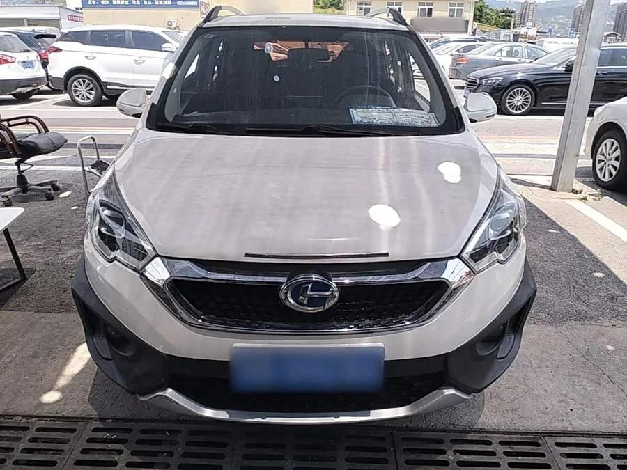 BAIC Q25