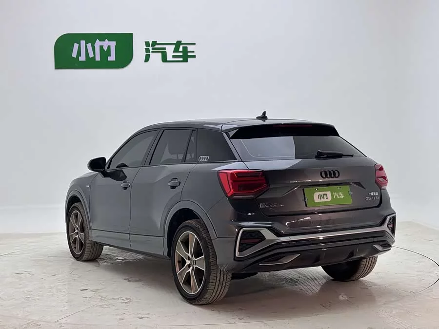Audi Q2L