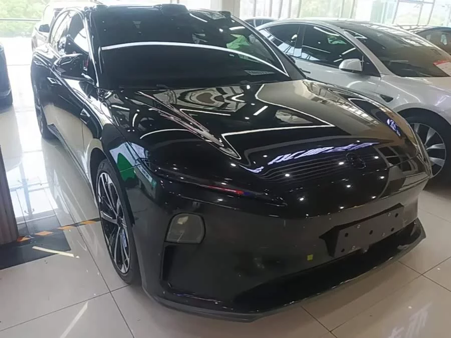 NIO ET5