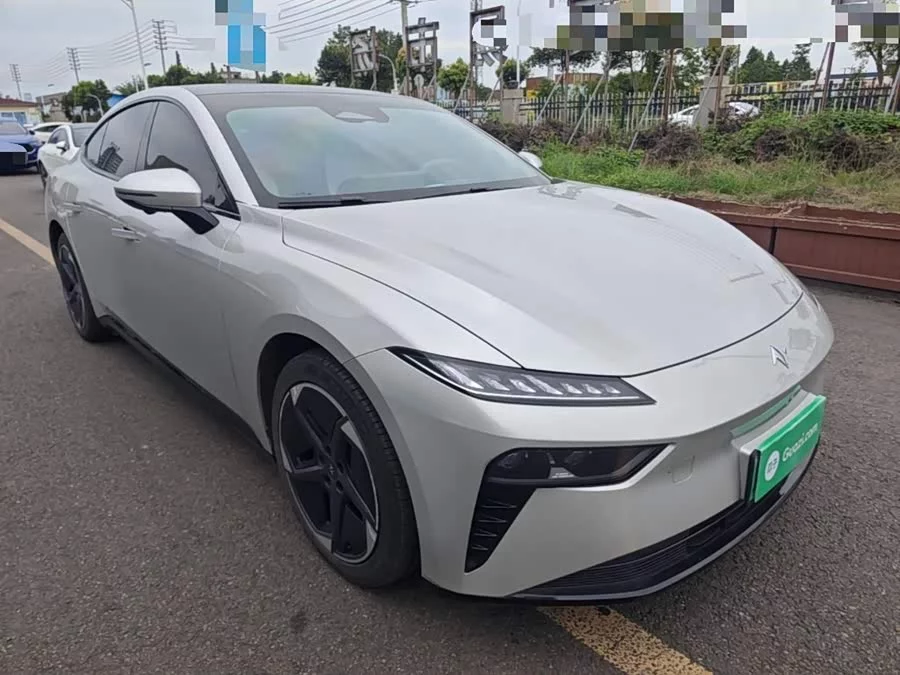 Dongfeng eπ007