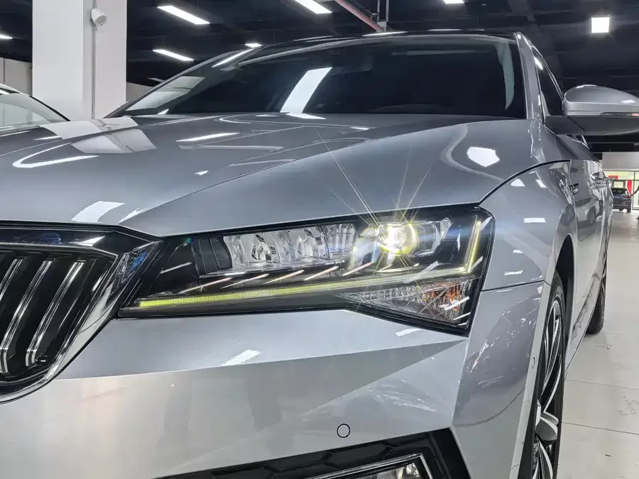 Skoda SuperB