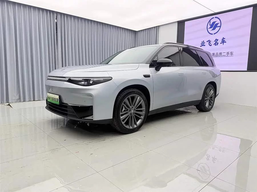 Leapmotor C16