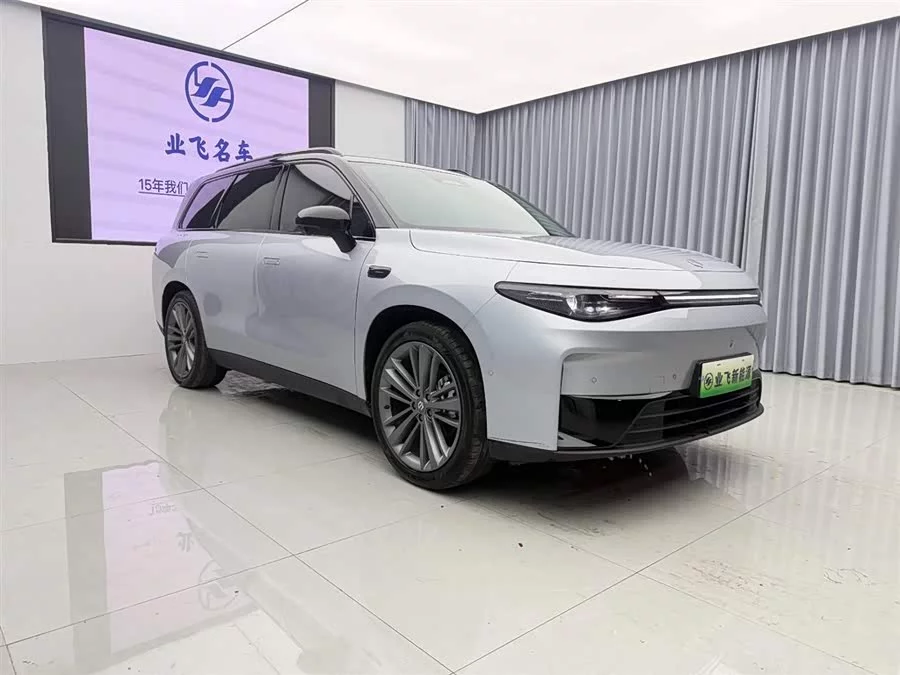 Leapmotor C16