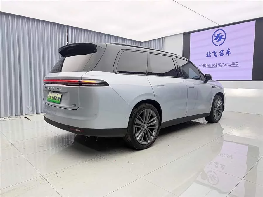 Leapmotor C16