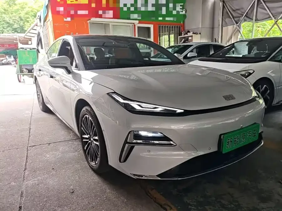 Geely Galaxy Star 8