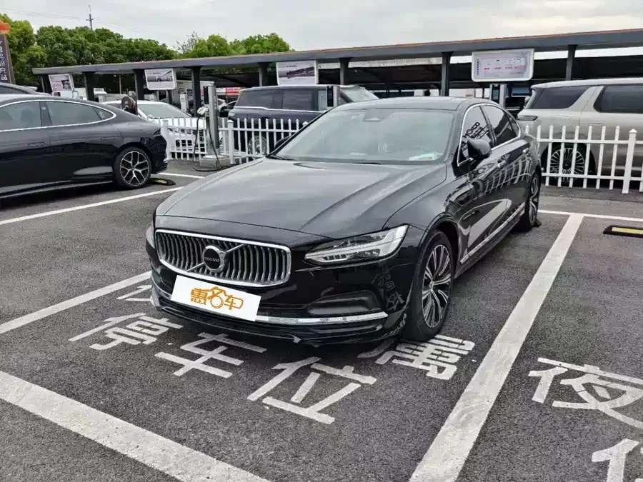 Volvo S90