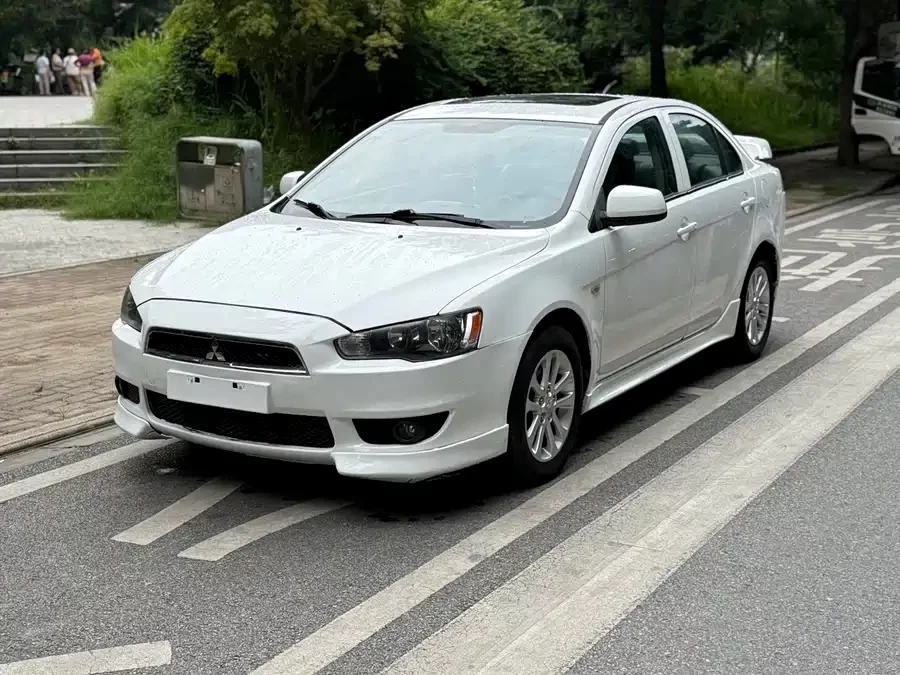 Mitsubishi Wing God