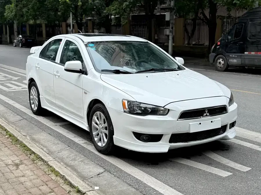 Mitsubishi Wing God