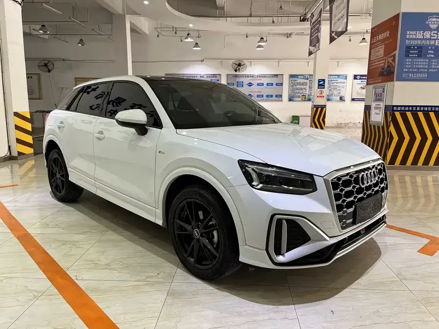 Audi Q2L