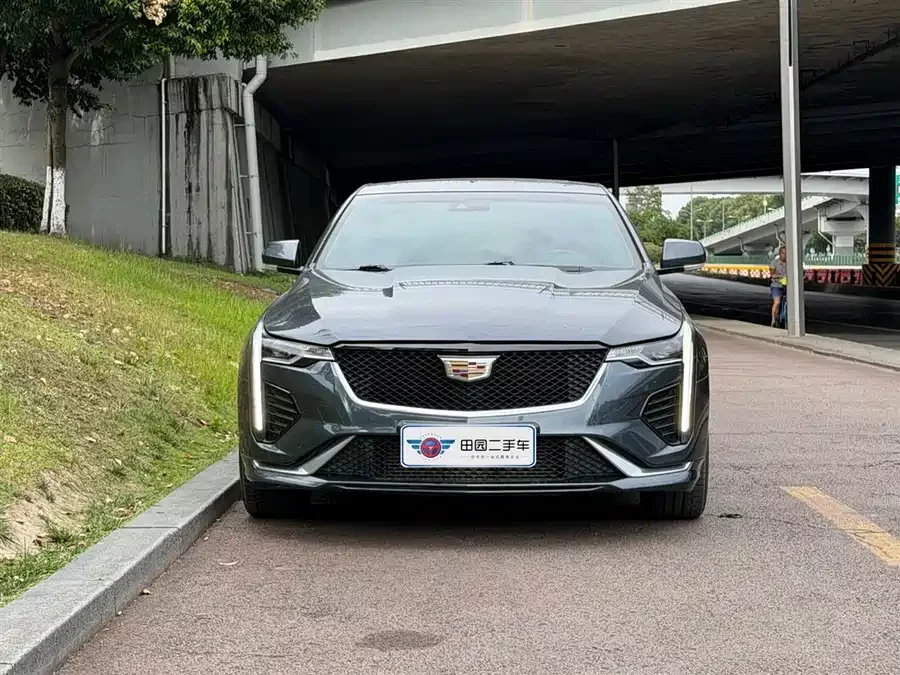 Cadillac CT4