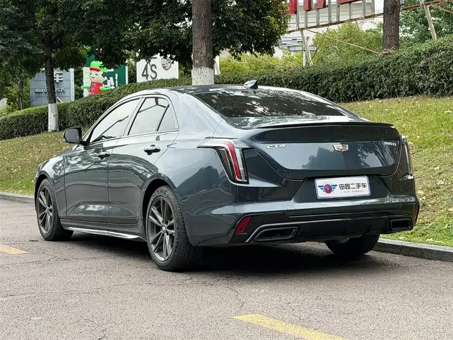 Cadillac CT4