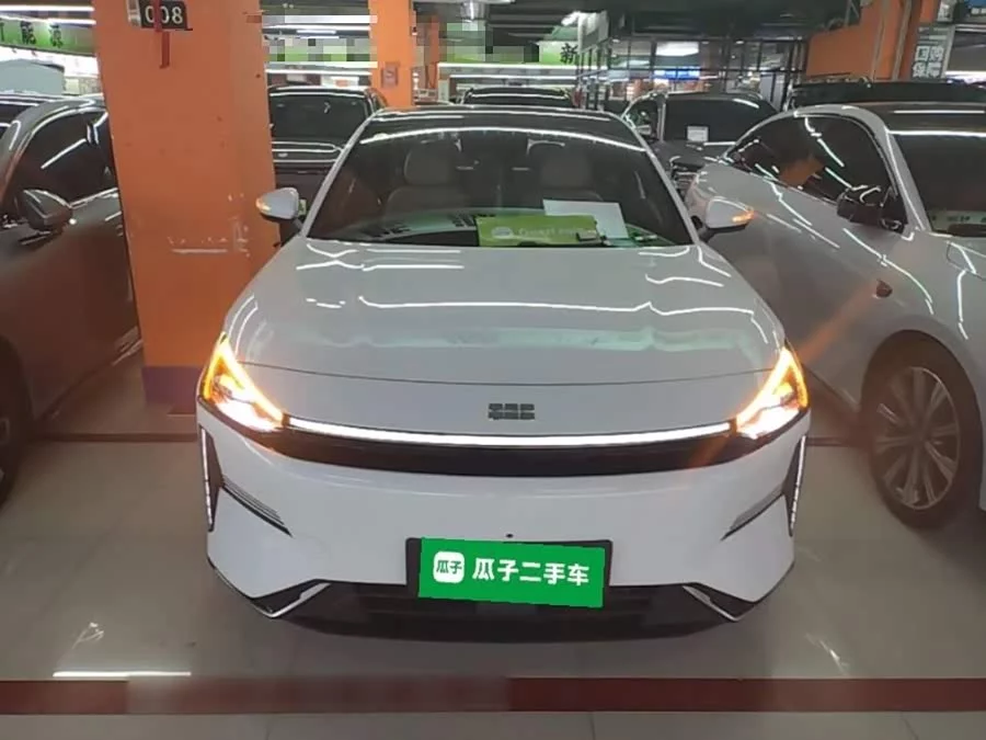 Geely Galaxy L6