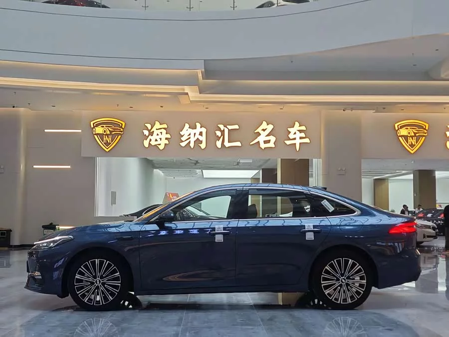 Geely Galaxy A7 EM