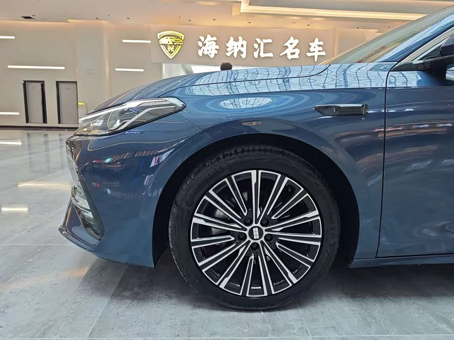 Geely Galaxy A7 EM