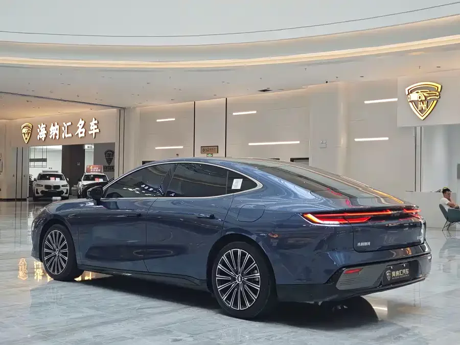 Geely Galaxy Star 8