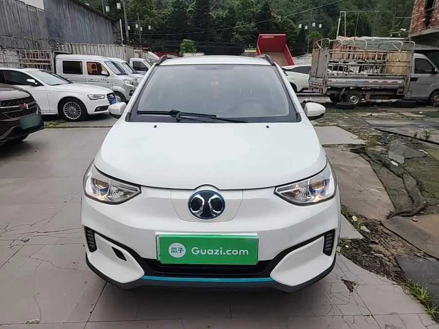 BAIC EC3