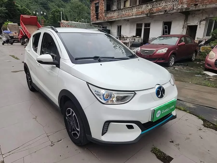 BAIC EC3