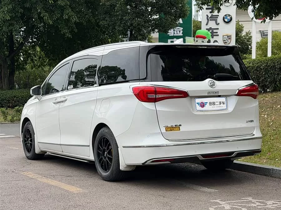 Buick GL8