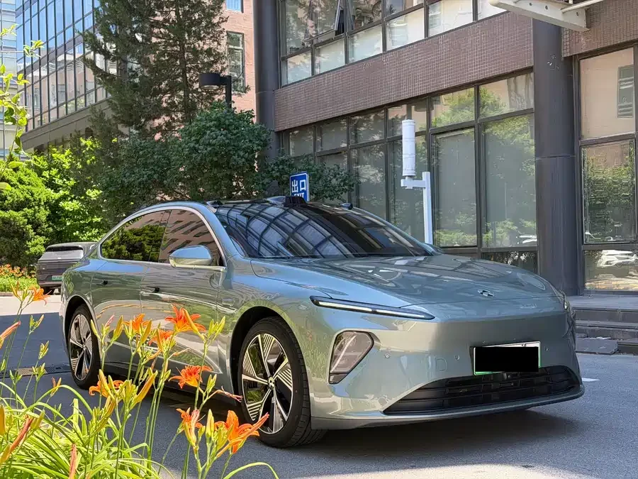 NIO ET7