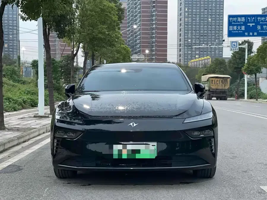 Dongfeng eπ007