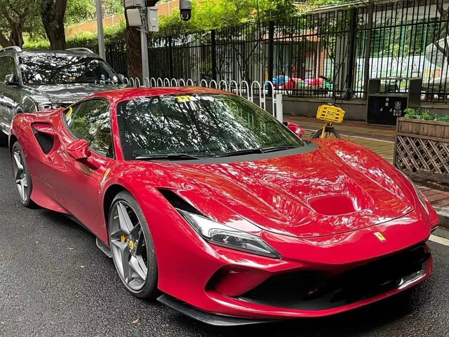 Ferrari F8