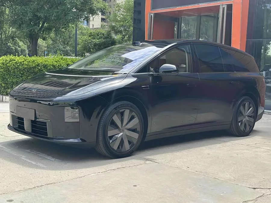 Li Ideal i8