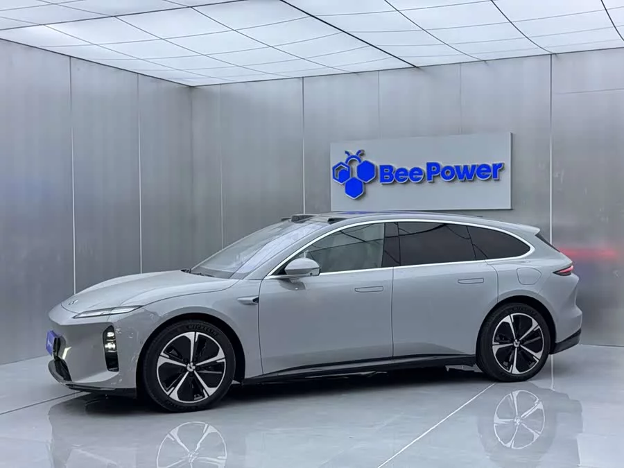 NIO ET5T