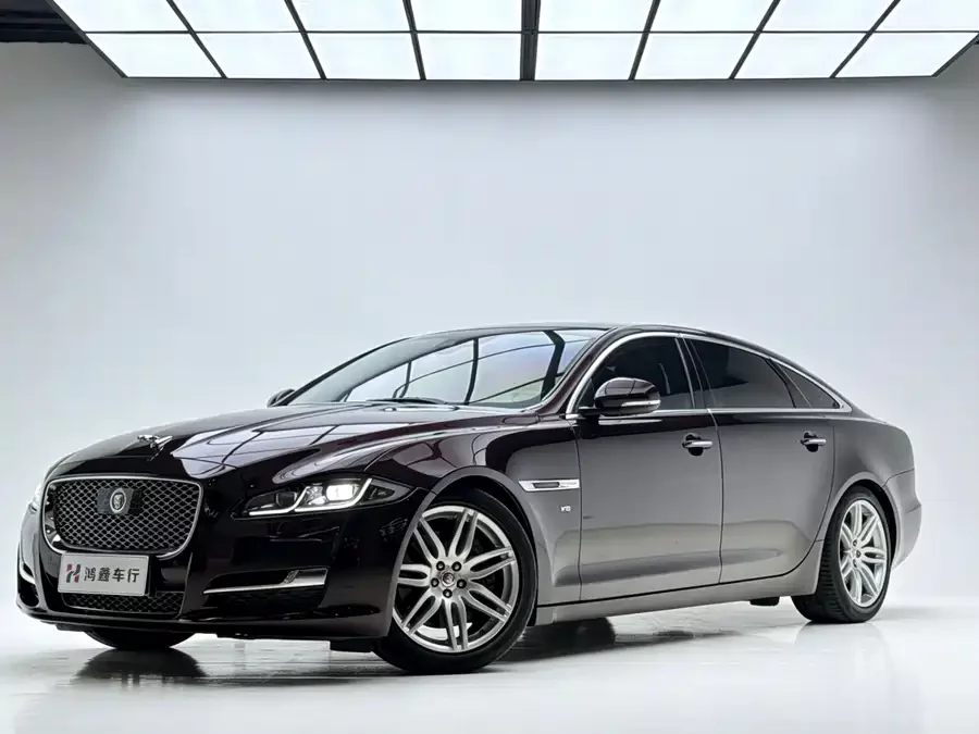 Jaguar XJ