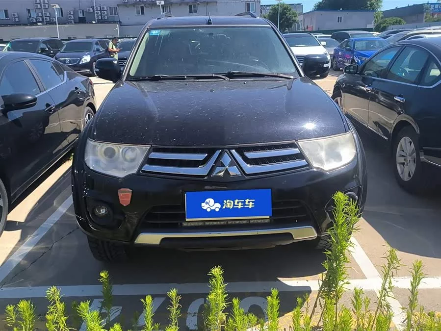 Mitsubishi Pajero Sport