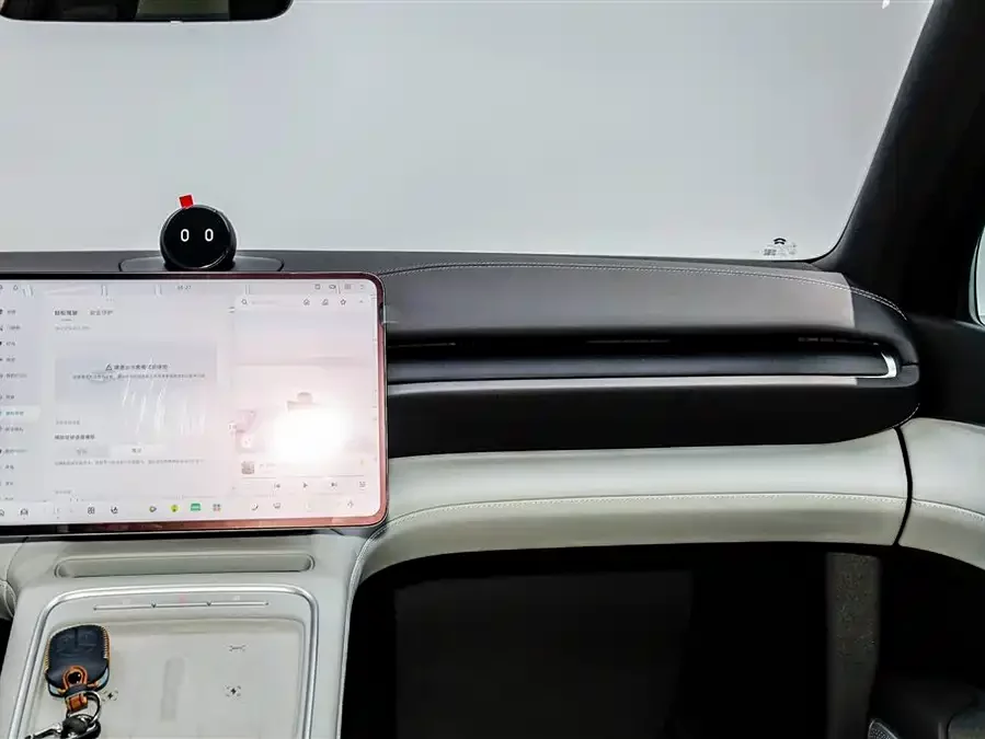 NIO ES6