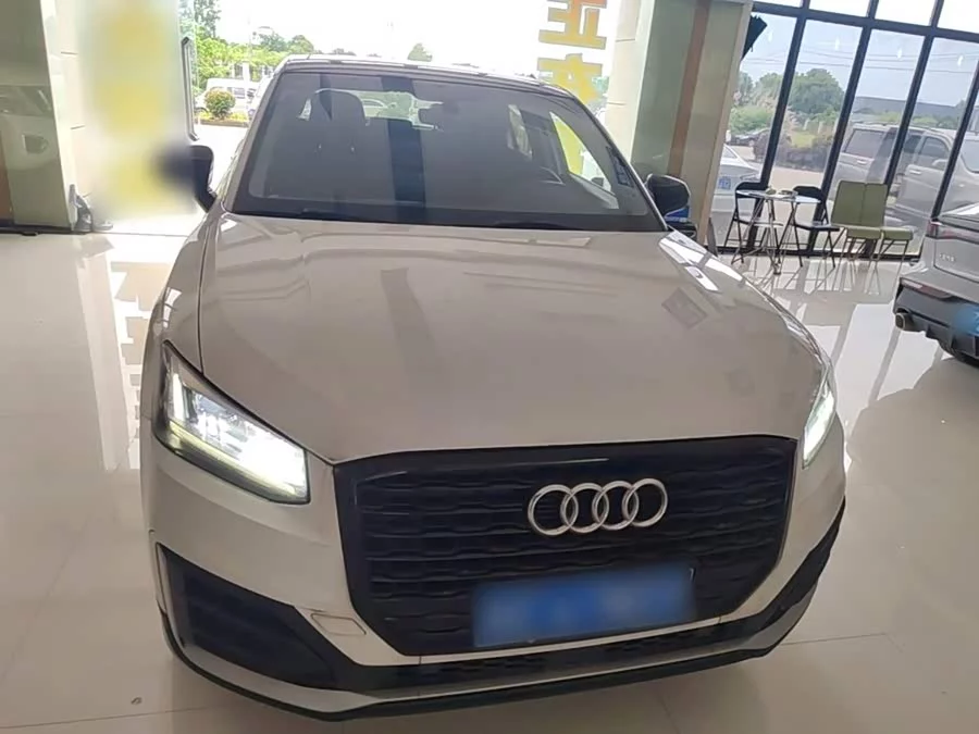 Audi Q2L