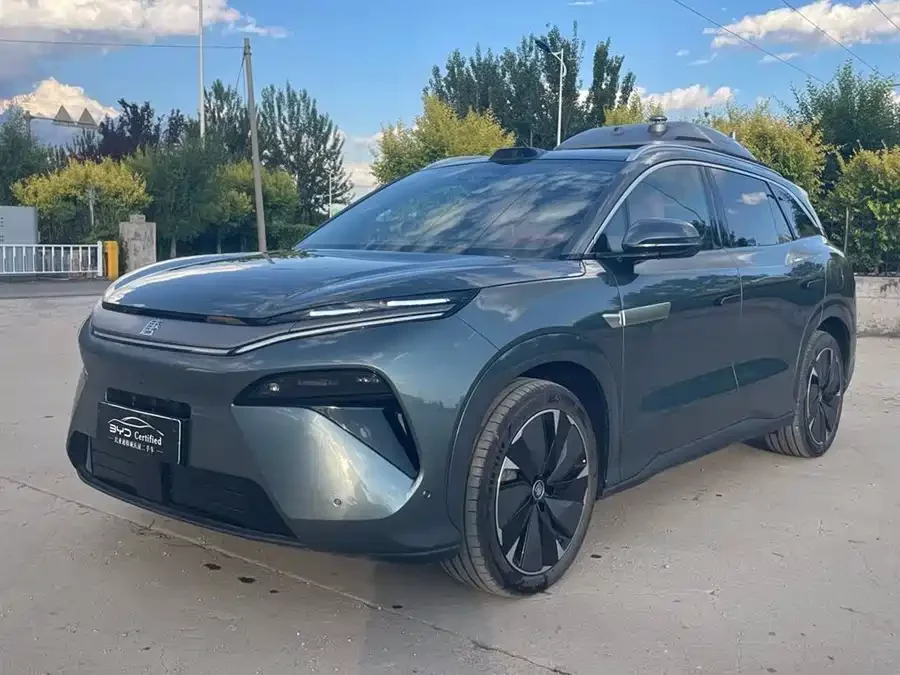 BYD Tang L