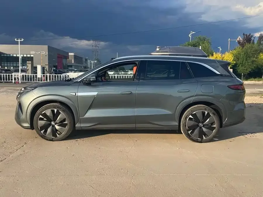 BYD Tang L