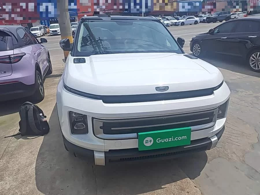Geely ICON