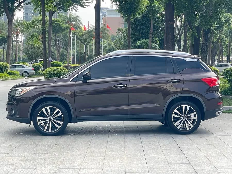 GAC Trumpchi GS4