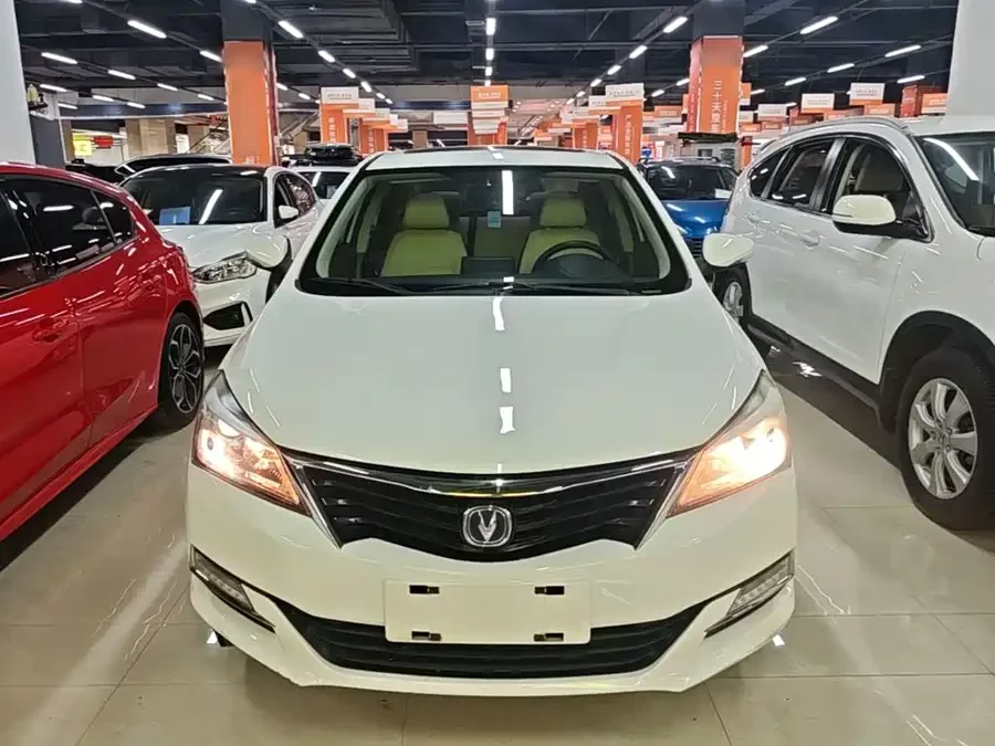 Changan Yuexiang V7
