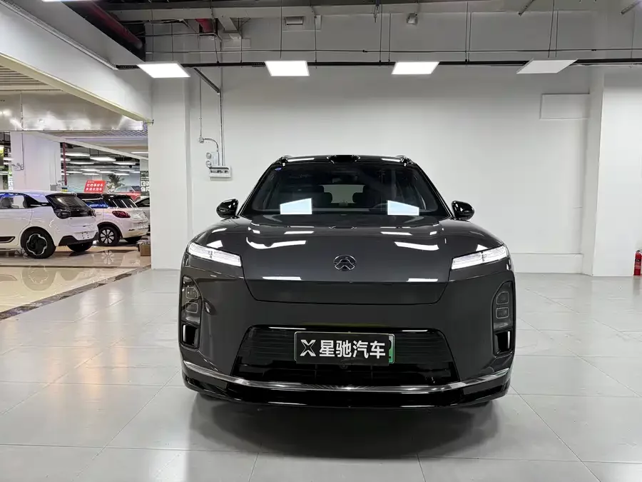 NIO ES8