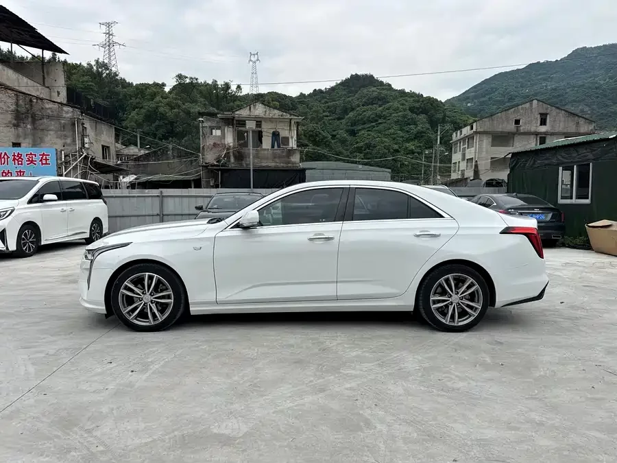 Cadillac CT4
